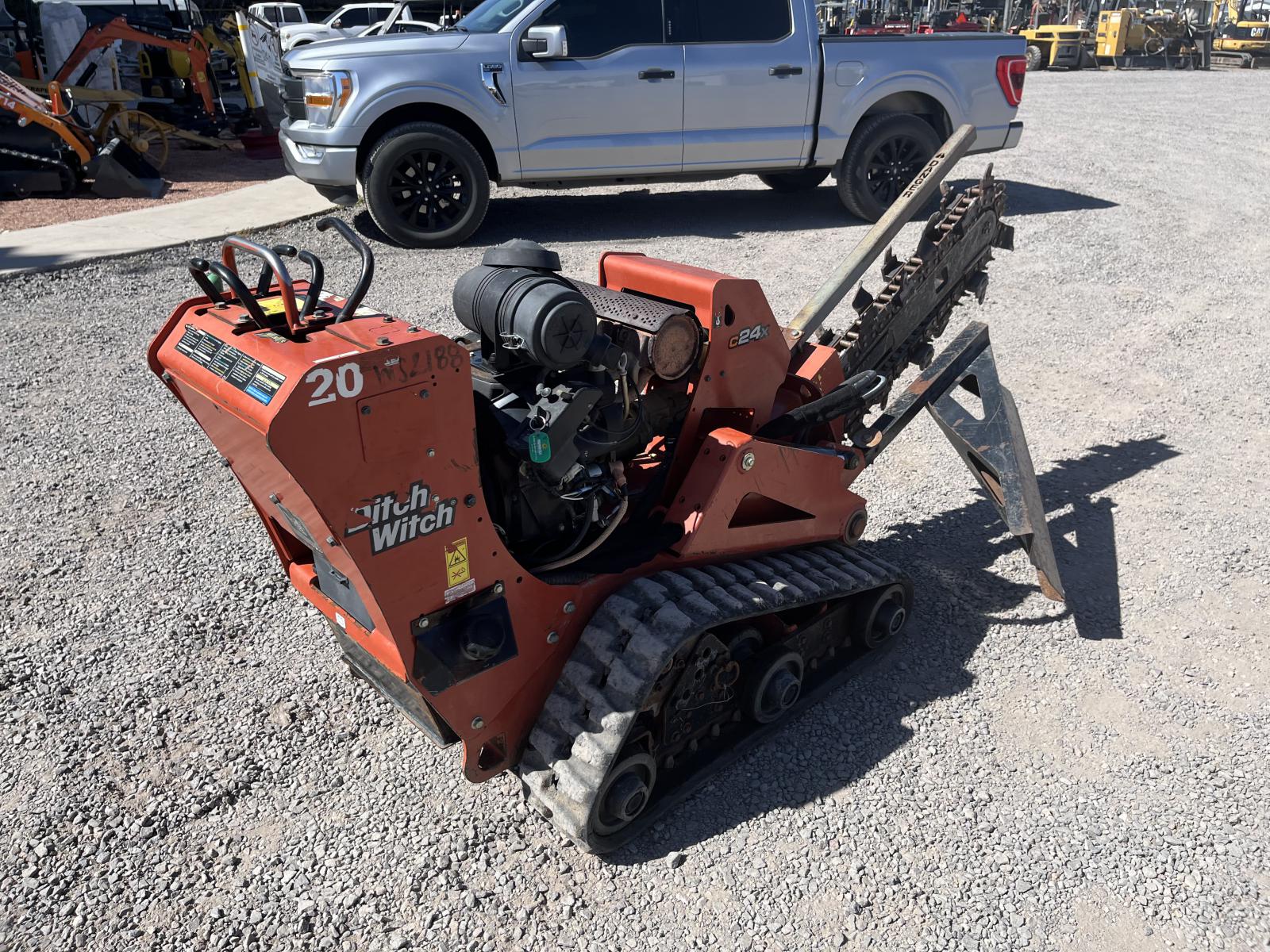 DITCH WITCH C24X